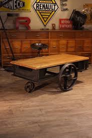 Renaud Jaylac Antiquites Brocante Toulouse Meuble Industriel Metier Ameublement Industriel Vintage Meubles Industriels Idee Deco Appartement