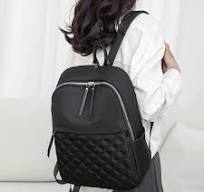 Zaino da donna semplice ed elegante e alla moda, con una ...