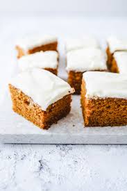 Aktuelle usersuche zu herbstlicher birnenkuchen vom blech. Pumpkin Spice Cake Vom Blech Mit Frischkase Frosting Backbube