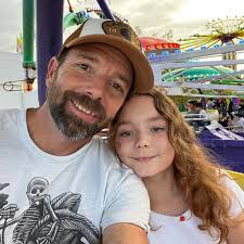 What is the minimum amount of land required for homesteading?