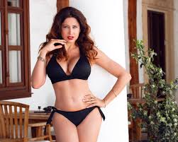 Éva horváth is an actress, known for patika (1994), linda (1984) and a nagymama (1986). Horvath Eva Bikiniben Origami Bikini Weboldal Es Webaruhaz