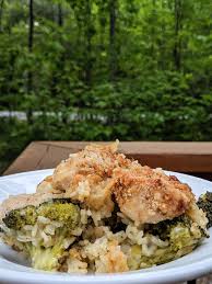 Ce matin de retour du marché, les légumes de printemps sont sur les étales, voici une recette de légumes frais que nous avons dégusté avec une grillade de côte. Gratin De Riz Au Poulet Jardiniere Cheddar