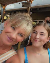 Debbie Hensley Korcykoski (@debbiekdiva) • Instagram photos and videos