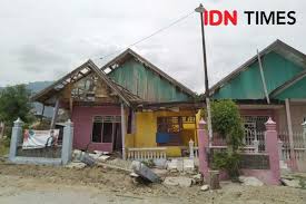 Getaran bumi memiliki dua macam bentuk, yaitu getaran vertikal dan getaran horizontal. Mengukur Kekuatan Gempa Pakai Skala Richter Atau Magnitudo