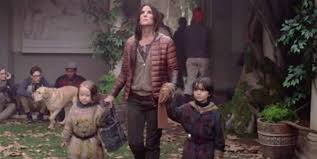 Bird box (2018) machine gun kelly as felix. Bird Box Director Addresses Fate Of Two Missing Characters