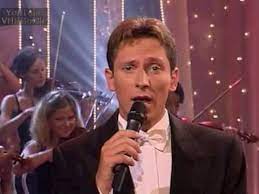 Helmut lotigiers alias helmut lotti (né helmut barthold johkiannes alma lotigiers), est un chanteur belge néerlandophone autodidacte de musique classique, né le 22 octobre 1969|en musique à gand. Helmut Lotti Du Nur Du Allein 2001 Youtube Schlager Musik Musik Videos