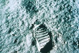 Ada banyak sinar matahari di siang hari di bulan seperti halnya di planet kita. 20 Juli 1969 Manusia Pertama Mendarat Di Bulan National Geographic