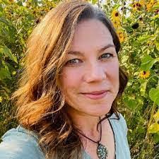 Karyn Henderson's Instagram, Twitter & Facebook