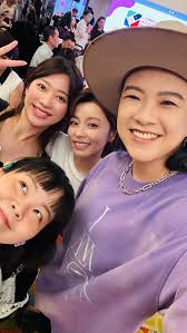 邀請您來認識 #愛與希望國際關懷協會, 協會除了推動【每月 2000 元助養計畫】，, 也推出了【中秋烤肉組】，希望在這個團圓的節日裡，,  不僅能和家人共享美味，也能用實際行動支持孩子的成長 🌱, 誠摯邀請大家一起加入，, 讓愛延續、讓希望發光 🌕🔥, #愛與希望  #愛與希望國際關懷協會 #張芸京 #宮美樂 #王瞳 #助養計畫 #中秋烤肉組 #愛的行動 #守護孩子 #希望發光 #攝影紀錄