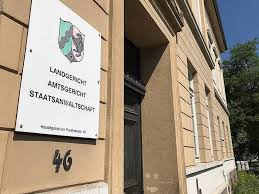 Aus münchen mit rudi cerne. Prozess Um Gebrauchtwagen Betruger In Detmold Radio Lippe