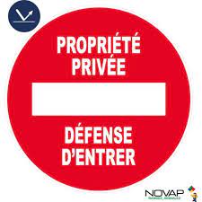 A la vente en autocollant et panneau pour une pose en intérieur comme en extérieur, produit fabriqué en france. Panneau Propriete Privee Defense D Entrer Alu 330x200mm 4010304