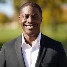 Dan Casanova (@dancasanova)