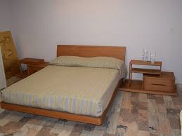 Una nuova concezione del contenere trasforma questo ambiente in un luogo di benessere dal design ricercato, con caratteristiche uniche. Letto Matrimoniale Design Feel Caccaro A Prezzo Ribassato