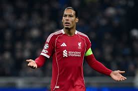 Huyền thoại của Manchester United là sự lựa chọn không cần phải suy nghĩ nhiều so với Virgil van Dijk cho danh hiệu cầu thủ 5 lần vô địch Premier League.