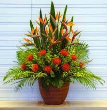 Proportion Flowers Used Are Fern Bird Of Paradise Leaves I Think The Red A Large Flower Arrangements Tropical Flower Arrangements Fresh Flowers Arrangements