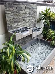 Dengan sedikit dekorasi interior dan eksterior yang pas, maka jadilah sebuah. Adem 21 Model Kolam Ikan Ukuran Mini Ini Cocok Untuk Teras Depan Rumah