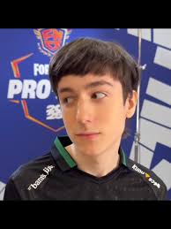 Pokaż Mi Zdjęcie Peter Bot Kiedyś