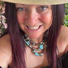 Where can i get a nose stud fitted? My nose is already pierced but need to  find the right size.