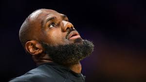 Zokognak a rajongók, váratlan döntést hozott LeBron James