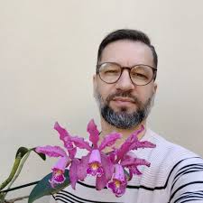 Hello Tuesday with My Rlc.Kasipat Gem 'Princess '(Seeding) blooming now in  my Nursery from Thailand🇹🇭🇹🇭🇹🇭 @Kasipat Orchid