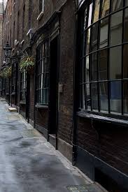 Goodwins Court Free Last Surviving Georgian Street In The Centre Of London Check The Map As It S Well Hidden London Sights London Places London England