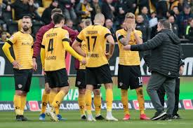 Dynamo dresden ist auf dem weg zurück in die 2. Coronavirus Dynamo Dresden S Entire Squad Placed In Isolation Just A Week Before Bundesliga Restart