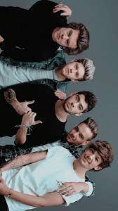 In one direction's hot new video for 'drag me down,' there are a few moments where you can spot a giant gap between some of the guys. One Direction One Direction One Direction Wallpaper One Direction Pictures One Direction Photos