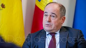 El alcalde firma la adjudicación de las obras del nuevo refrescante del  Parque de Abelardo Sánchez de Albacete