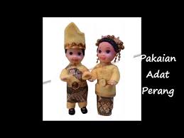 Mungkin juga, sebagian rumah adat yang pernah kita lihat hanyalah gambaran rumah adat yang populer atau. Rumah Adat Dan Pakaian Adat 34 Provinsi Di Indonesia Youtube