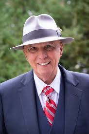 Dennis Frantz's Instagram, Twitter & Facebook