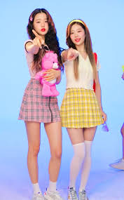Wonyoung And Minju A 5cm Difference Allegedly In Height Amx Gambar Menakjubkan Wanita Gambar