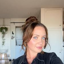 What bakery nearby makes sourdough rolls?