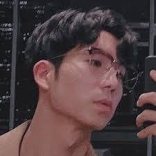 Evan Ghang's Instagram, Twitter & Facebook