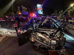Banyak kemalangan melibatkan motosikal sehari limo ni.kpd penunggang2, hati2. Dua Beradik Antara Tiga Maut Kemalangan Di Jalan Kuching