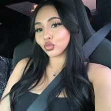 hi everyone i'll be here for 3 months and will be asking for a lot of  recommendations ! does anyone know of any lash techs that do lash lifts?