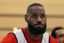 NBA. « Non, je n'y serai pas », prévient LeBron James au sujet des JO de  Los Angeles 2028 .