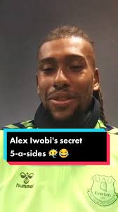 Who's the best player you've ever played with? 😲🤔 Listen first