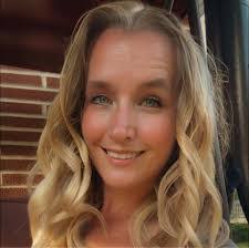 Steve Lovelace's Instagram, Twitter & Facebook