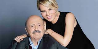Desde 2011 colabora con radio manà manà. La Storia D Amore Di Maurizio Costanzo E Maria De Filippi Tra Lacrime E Confessioni Roba Da Donne
