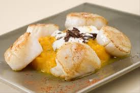 Recette De Saint Jacques Roties Puree Fine De Carotte Aux Agrumes Et Cumin Facile Et Rapide Recette Recette Saint Jacques Recette Carottes Recettes De Cuisine