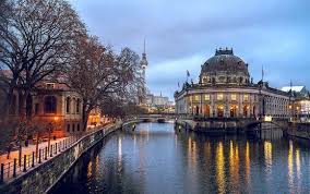 Das moderne hotel liegt zwei gehminuten vom bahnhof friedrichstraße und zwölf gehminuten vom brandenburger tor entfernt. Hotel Nh Collection Berlin Mitte Friedrichstrasse 4 Berlin Bis Zu 70 Voyage Prive
