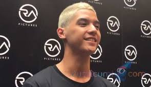 Darurat! Al Ghazali Rela Tidur Melantai di Ruang ICU Rumah Sakit