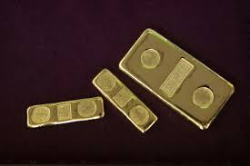View the current gold price per ounce online at gold.co.uk, the home of bullion investment and vaulting. Uncertainty Pushes Gold Price To Record Over 1 930 Per Oz