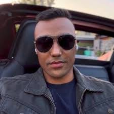 Sam Swiatek's Instagram, Twitter & Facebook