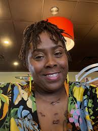 She Shed Loctician ( MEL )🥰✍️🏽💯‼️ BLH Beauty Lounge 🔒🥰🔒🥰🔒 Future  Assistant