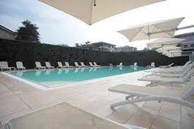 Bathrooms include showers, slippers, bidets, and complimentary toiletries. Hotel Best Western Oliveto Desenzano Del Garda Gunstig Buchen Bei Lastminute De