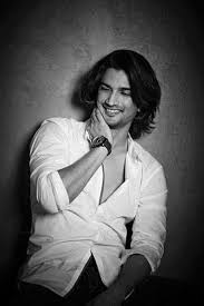 My condolences to the family & everyone grieving this huge loss💔 pic.twitter.com/ta5cmnsrjc. Reaching For The Stars The Week