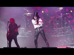 Alice Cooper He S Back The Man Behind The Mask And I M Eighteen Live Youtube Alice Cooper The Man Hayley Williams