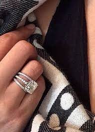 Chrissy Teigen S Ring Chrissy Teigen Engagement Ring Celebrity Wedding Rings Chrissy Teigen Ring