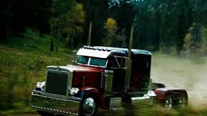 What could be more fitting to feature on the daily prime than our first good look at the transformers rise of the beasts movie's g1 optimus prime rolling out? The Truck Is Peterbilt 379 Optimus Prime In Transformers 2 The Revenge Spotern